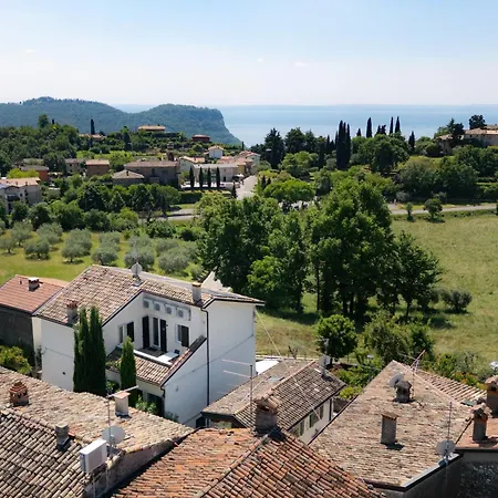 Lanterna דירה קוסטרמנו