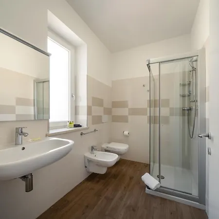 Lanterna דירה קוסטרמנו