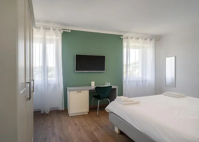 Lanterna קוסטרמנו